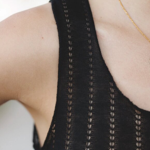 503. VIR VITA Sylvie Cashmere Knit Lightweight Black Tank Top $215 NWT XS - Picture 2 of 2